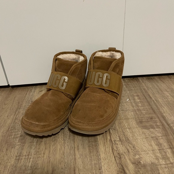 *SOLD* Mini UGGs - Picture 1 of 7
